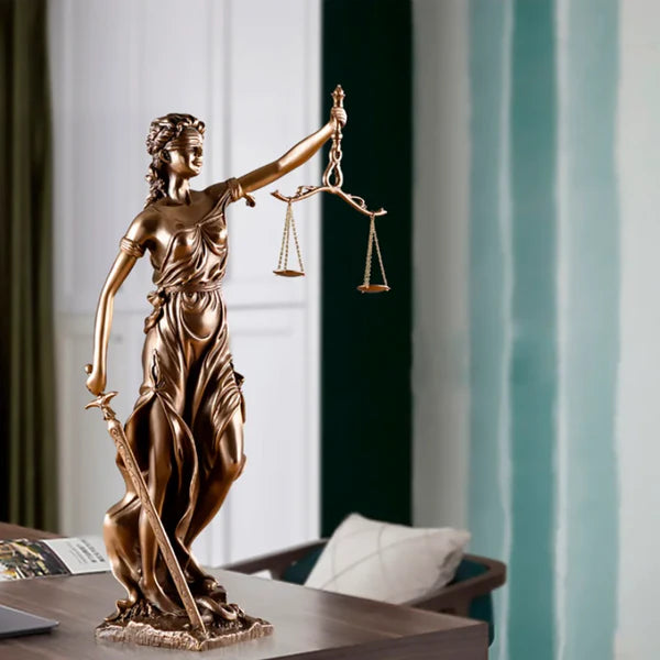 Escultura da Deusa da Justiça Dapper – Símbolo de Equilíbrio e Integridade